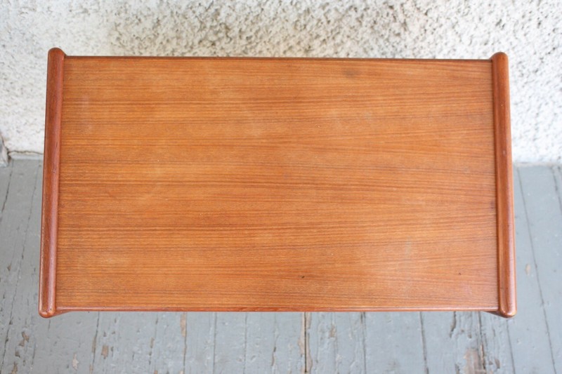 Vintage Side End Table. Teak Wood Mid Century Danish Modern Style RARE Design gallery