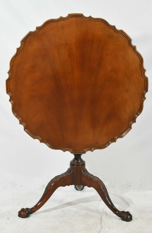 Baker Historic Charleston Carved Chippendale Mahogany Pie Crust Tilt Top Table gallery