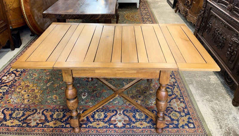 English Antique Oak Draw Leaf Table / Kitchen Table gallery