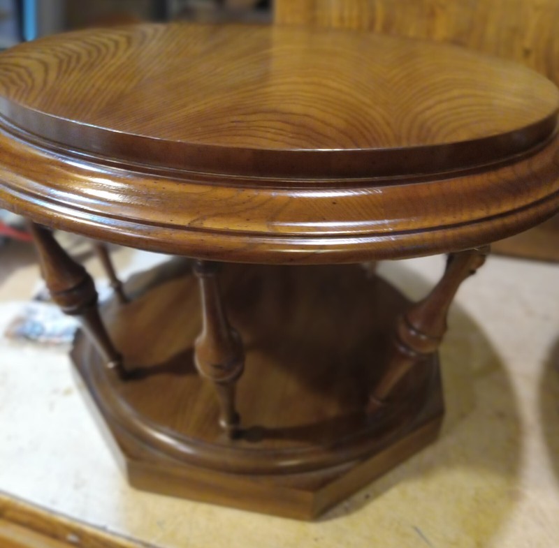 Mid Century Oak and Ash Round End Table by Columbia / Side Table (ET774)