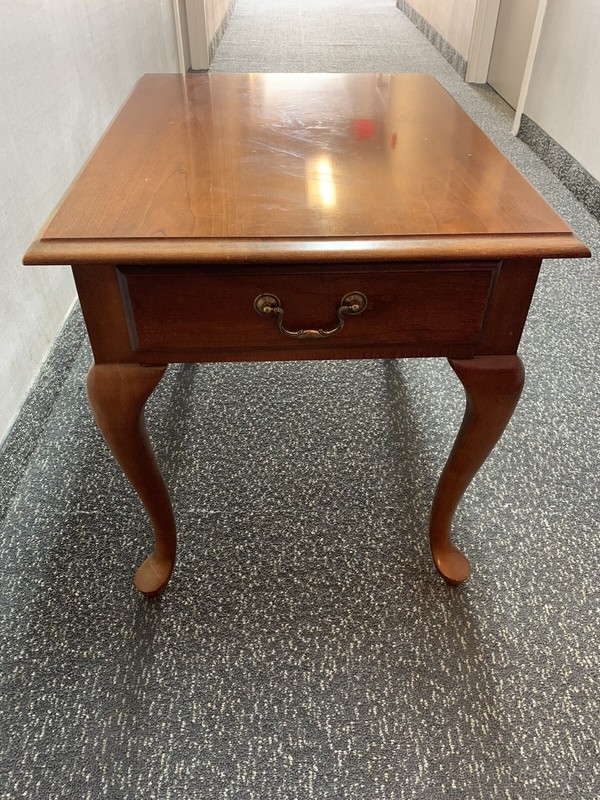 Thomasville Collectors Cherry End Table #10131-210