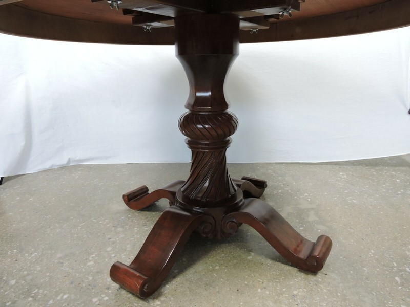 Handcrafted Italian Mahogany Dining Table gallery