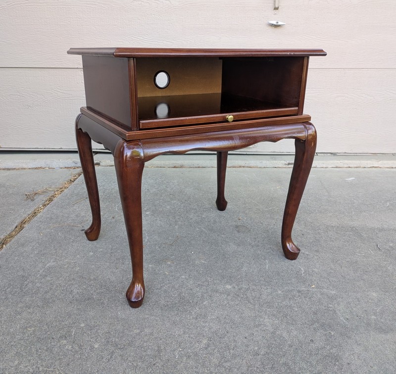 Vintage Bombay Company Mahogany TV Stand Queen Anne Table w/ Pull Out Tray T27 gallery