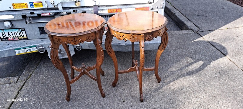 1930 Vintage Round Mahogany Sife Table Excellent Condition!!!