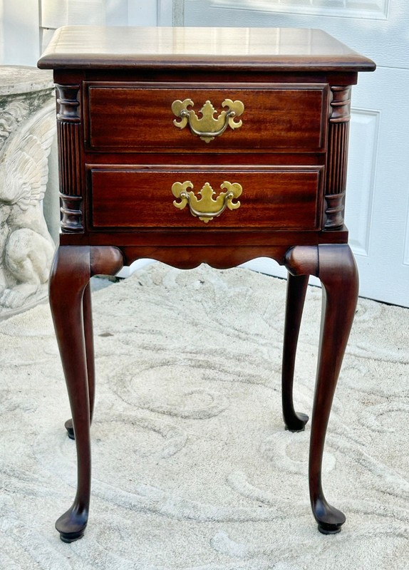 VTG. J.B.Van Sciver Co. Queen Anne Style Mahogany Two Drawer Nightstand/Table gallery