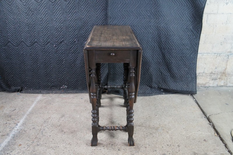 Antique William & Mary Style Walnut Dropleaf Gateleg Parlor Table gallery
