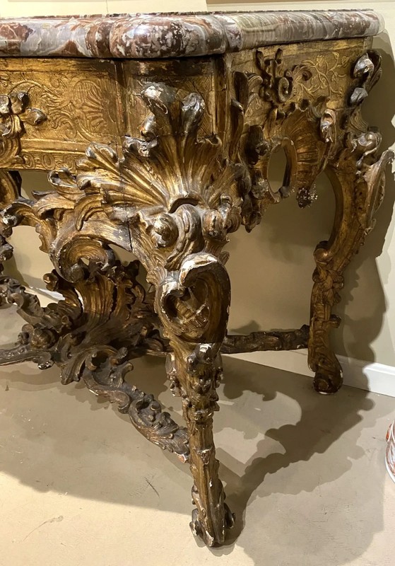 Exceptional 18th Century Rococo Giltwood Marble Top Console Table gallery