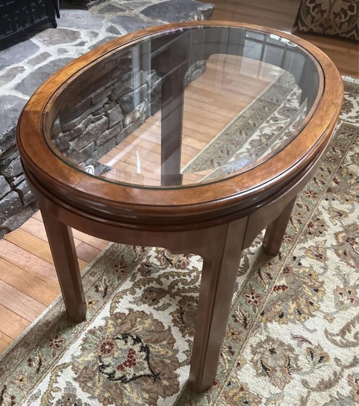 Ethan Allen Oval Glass Top Table 28 X 20 X 23H