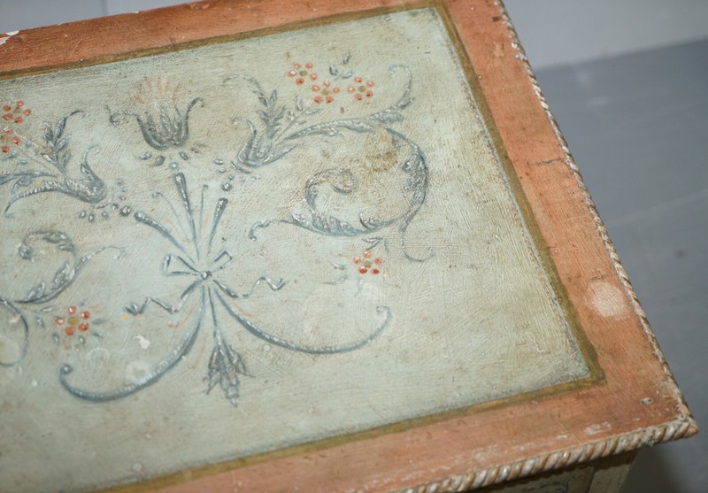 RARE CIRCA 1900 HAND PAINTED CLAW & BALL FEET SIDE END LAMP WINE TABLE CUPBOARD gallery