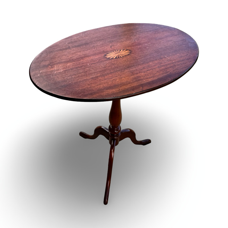 Federal Revival Mahogany Tilt-Top Table – Sunburst Inlay – Early 20th