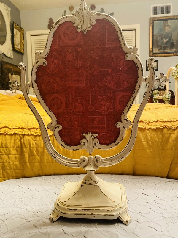 VintageVanity Swivel MirrorOrPicture Stand 22”Tall, 15”Wide, Pic Area 12.25”x10”