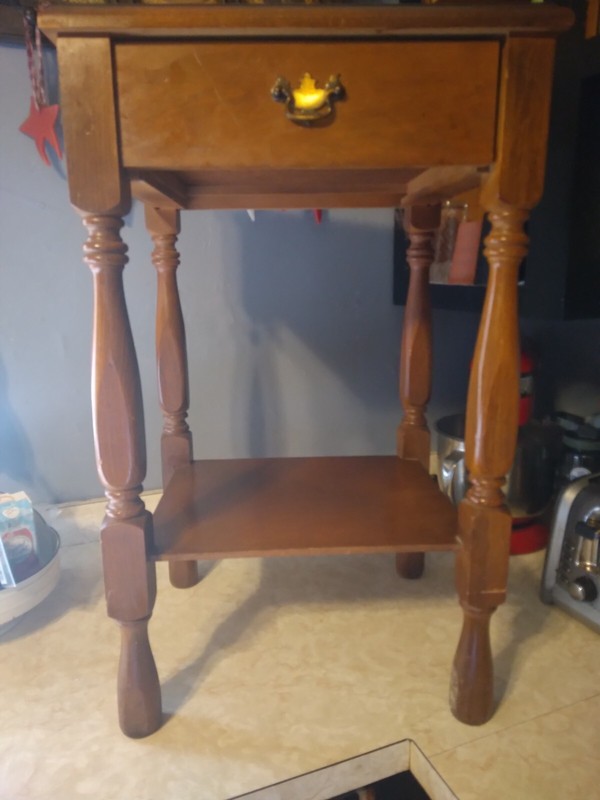Set of Vintage Ethan Allen Solid Maple Americana Style Side/End Table w/Drawer