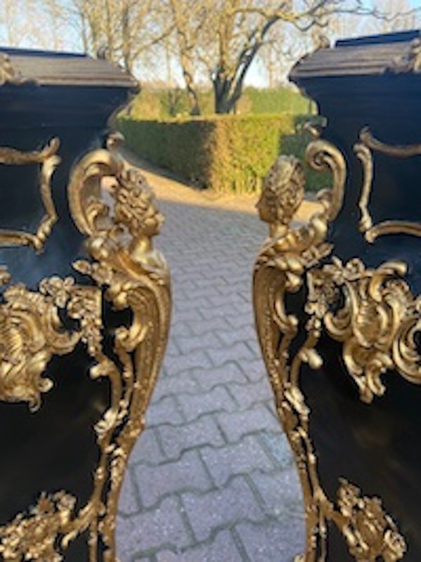 Pedestals Display Stands Italian Baroque Black Gold Columns Vintage Pair 1990s gallery