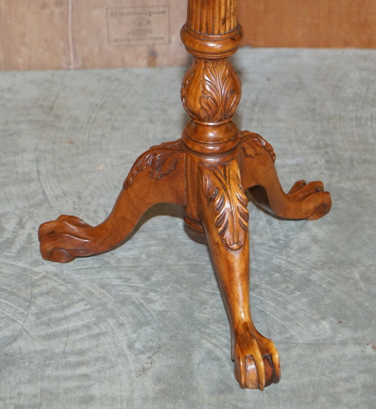 PAIR OF ANTIQUE VICTORIAN SHERATON CLAW & BALL SATINWOOD TRIPOD SIDE END TABLES gallery