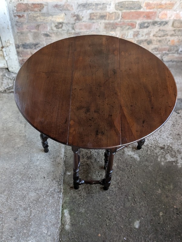George II Virginian Walnut Spider Leg Table Side Occasional Table Antique gallery