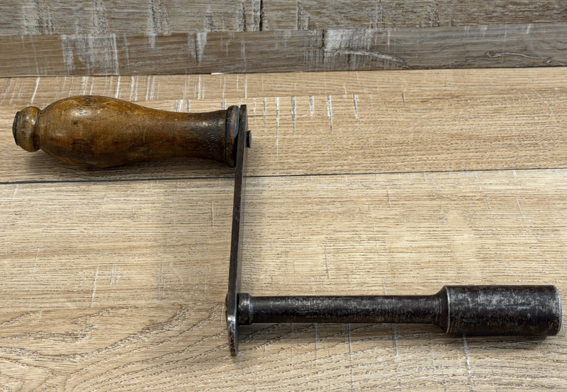 VINTAGE WIND OUT EXTENDING DINING TABLE CRANK HANDLE WINDER gallery