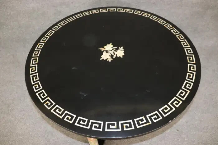 Italian Neoclassical Green Onyx and Mother of Pearl Inlaid Center Table gallery