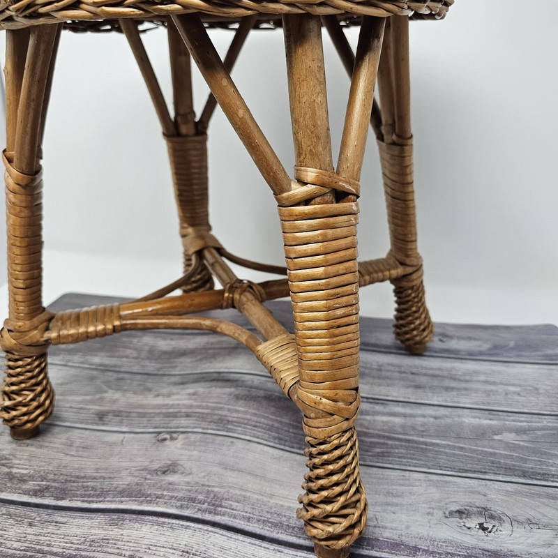 VTG WOVEN WICKER RATTAN PLANT STAND STOOL SMALL SIDE TABLE 13 In Tall 10.5 Wide gallery
