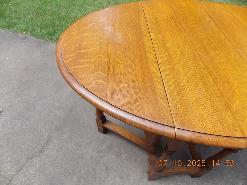 Med Size Solid English Oak Double Drop Leaf Gateleg Table Turned Post Leg 0 S&H gallery