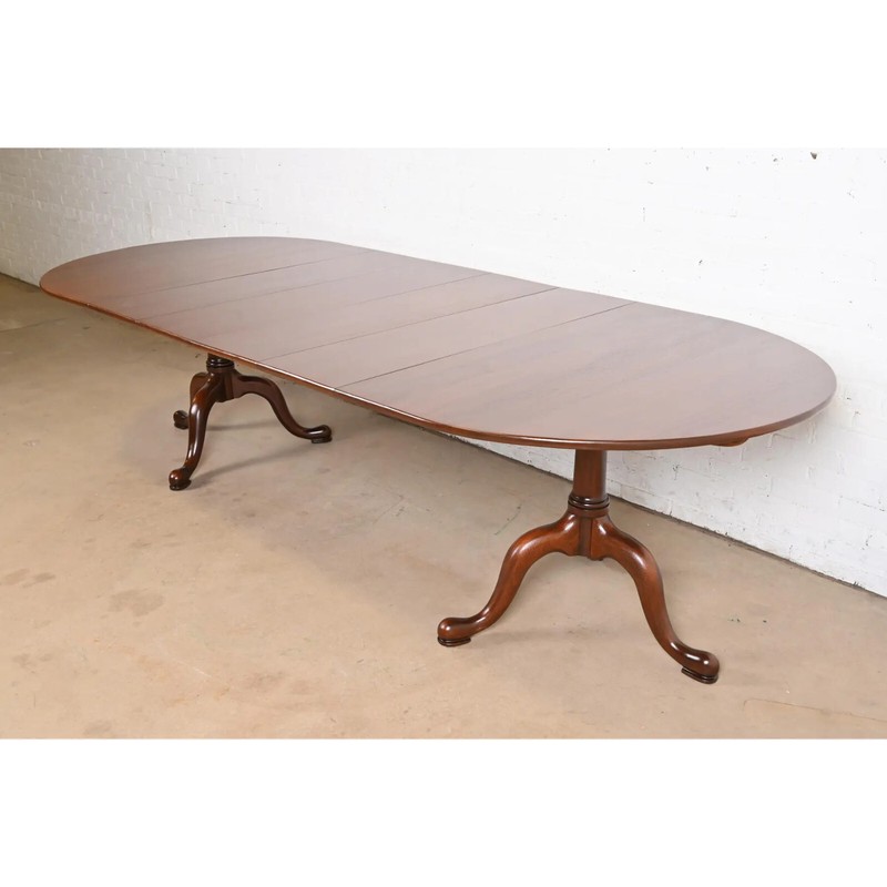 Henkel Harris Georgian Solid Mahogany Extension Dining Table, Newly Refinished
