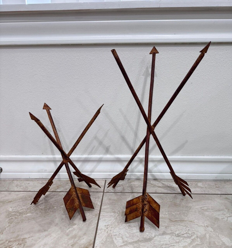 1950s–1970s Vintage Wrought Iron Side Table with Arrow Design/Mid Century Modern