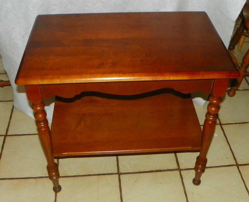 Solid Maple End Table / Side Table (ET342)