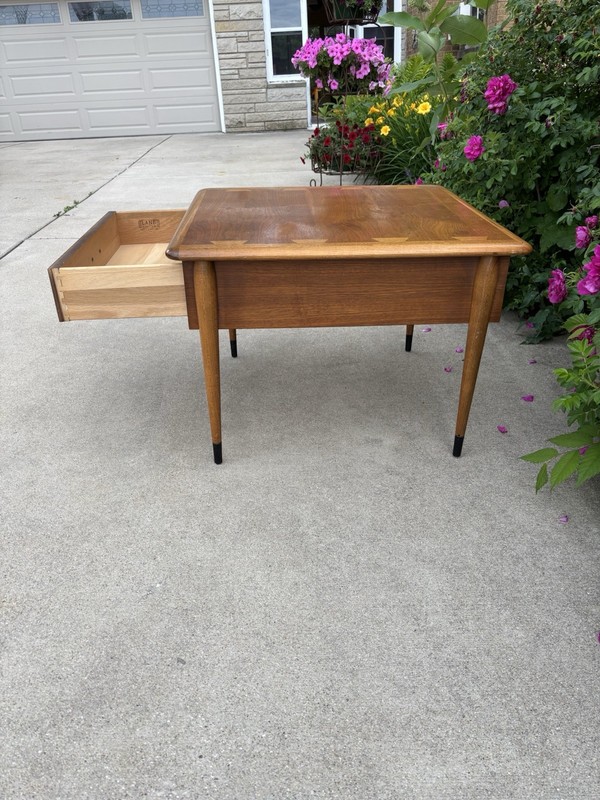 Beautiful Vintage Lane Acclaim End Table With Drawer. 28“ X 28“. ￼ gallery