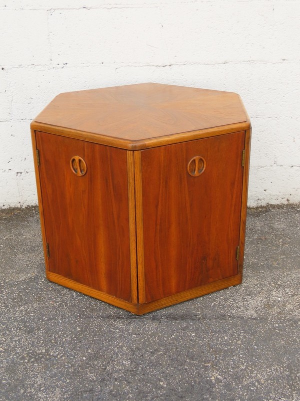 Lane Hexagon Mid Century Modern Nightstand Side End Lamp Table Bar Commode 6315