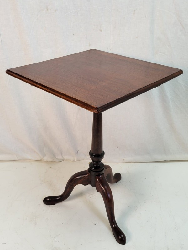Antique Early 19th Century Queen Anne Mahogany Square Tilt-Top-Accent Table