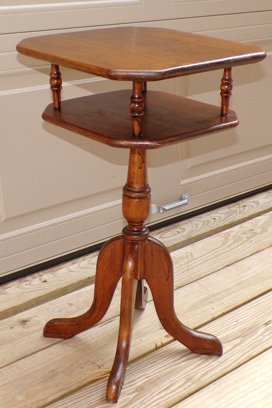 Vintage Solid Hardwood 2 Tier Magazine Newspaper End Lamp Table