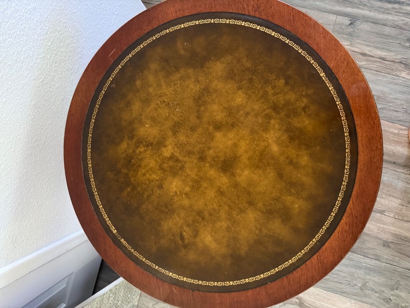 1940s Mahogany Round Side Table with Tooled Leather Top and Brass Pull Decor gallery