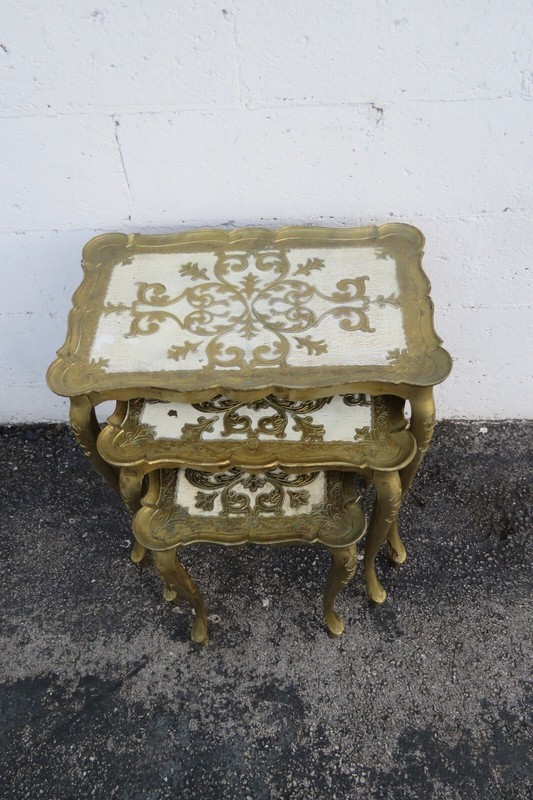 Italian Florentine Antique Gold Nesting Tables Set of Three 4033