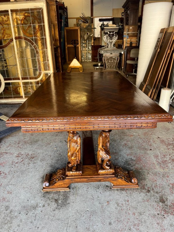 BEAUTIFUL CARVED BRITONS EUROPEAN DINING ROOM TABLE – SA87