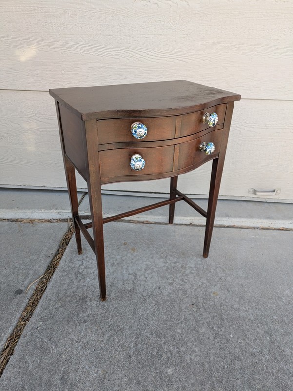 Vintage Chippendale Style Mahogany Wood 2-Drawer Serpentine Table Federal G59 gallery