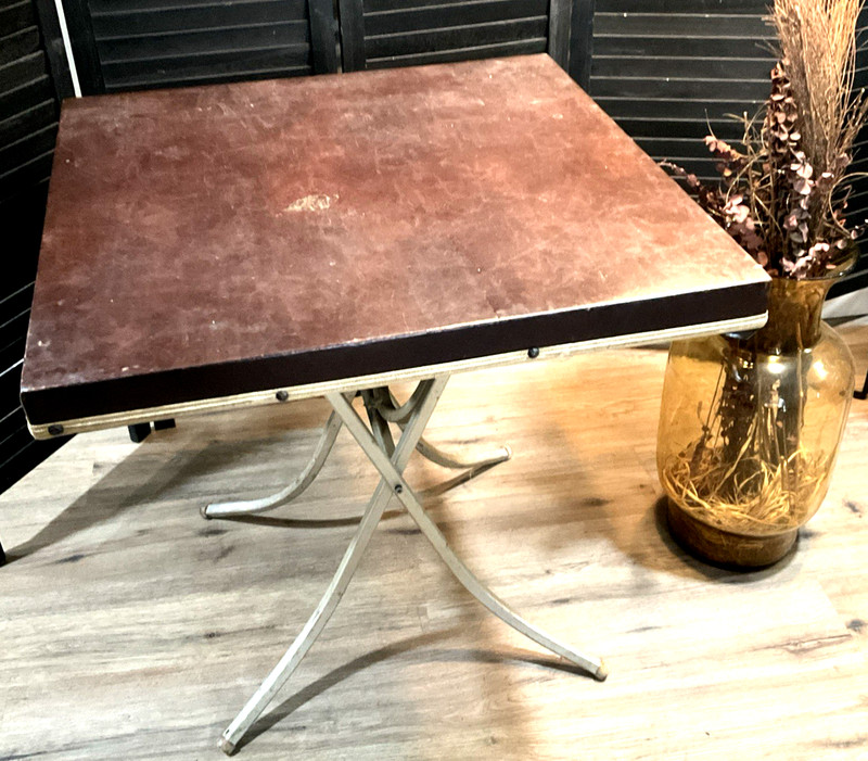 Vintage Gaudette Manufacturing Tilt Top Table Model 801 Folding Game Table 28″