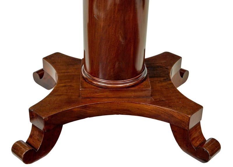 19TH CENTURY FLAME MAHOGANY OVAL SIDE TABLE gallery