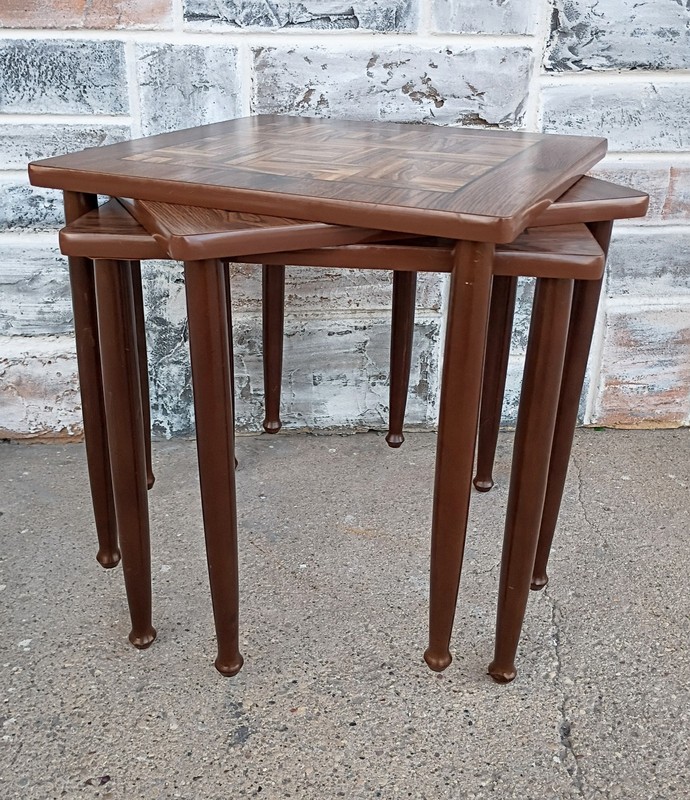 3 Vtg Mid Century Inlaid Woodgrain Laminate Stacking Nesting Snack End Tables gallery