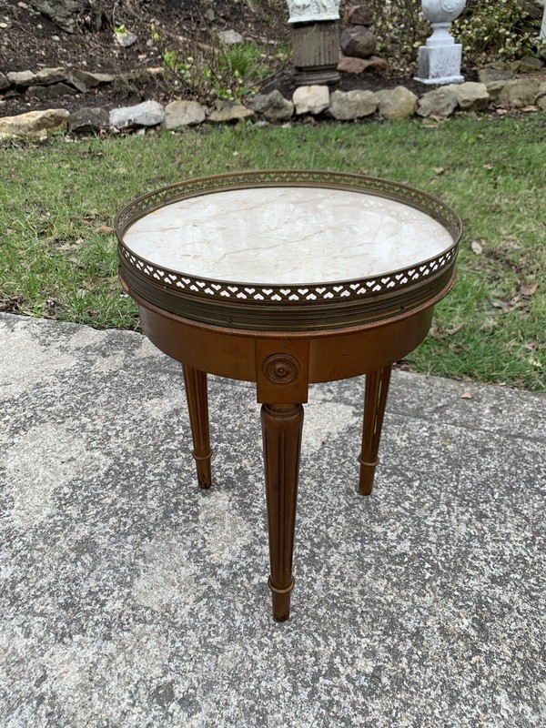 Vtg French Louis XVI Style Wood/ Marble Top Side Table Brass Gallery Hearts Rail gallery
