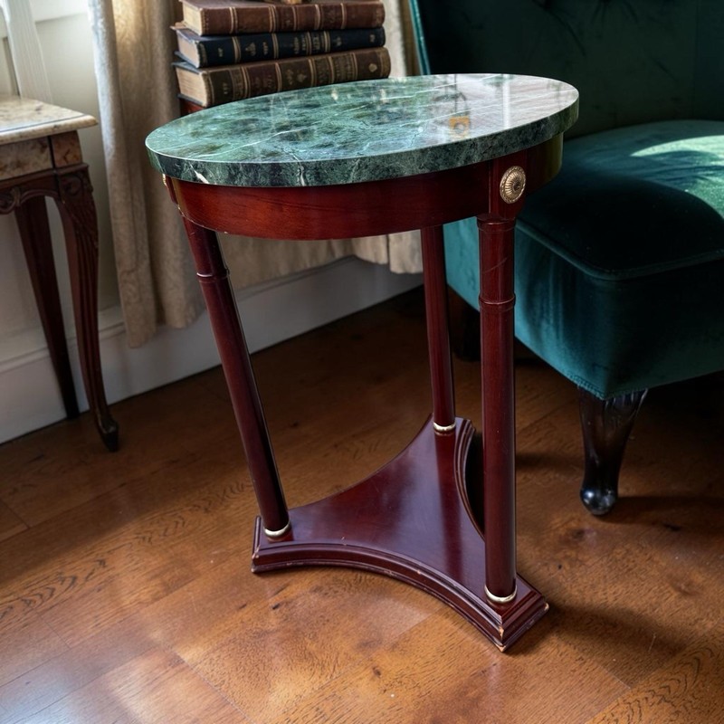 Mid 20th Century Regency Style Marble Pedestal Side Table from Bombay Company