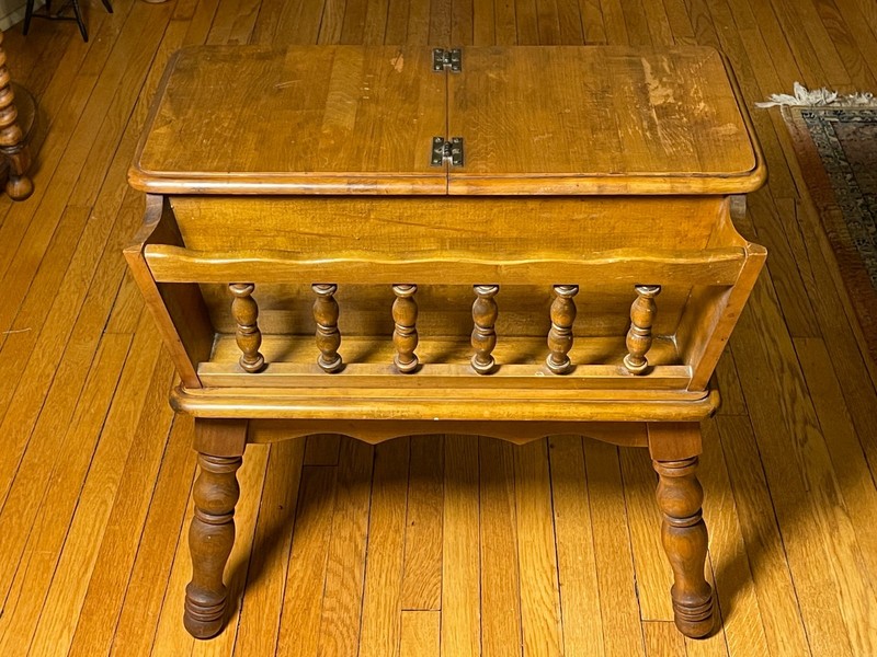 Vintage Rustic Colonial Maple Wood Dough Box End Table Lift Top Magazine Rack gallery