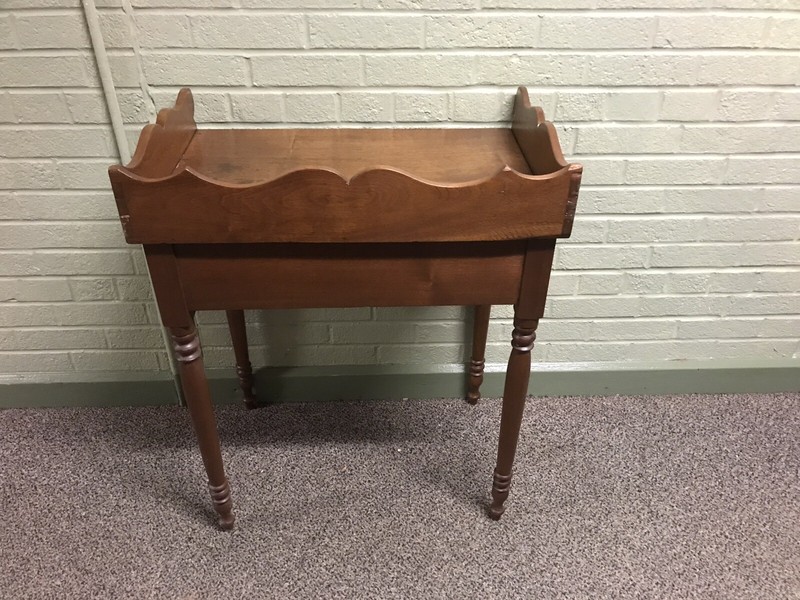 ANTIQUE VTG PINE? WASHSTAND END SIDE TRAY TABLE W/DRAWER 31 1/4 X 25 1/4 X 17” gallery