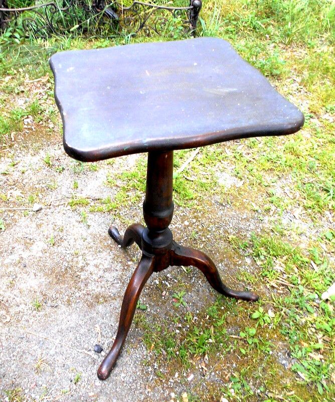 ANTIQUE QUEEN ANNE SNAKE FOOT CANDLESTAND WITH RARE SERPENTINE SHAPED TOP