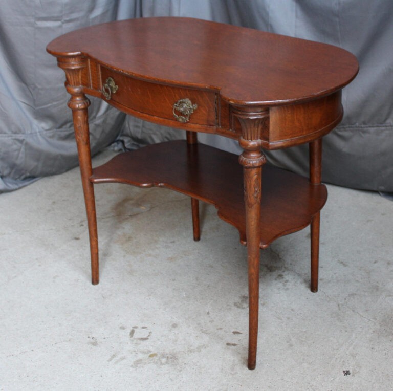 Antique Quarter Sawn Oak Parlor Table – Kidney Shaped Style