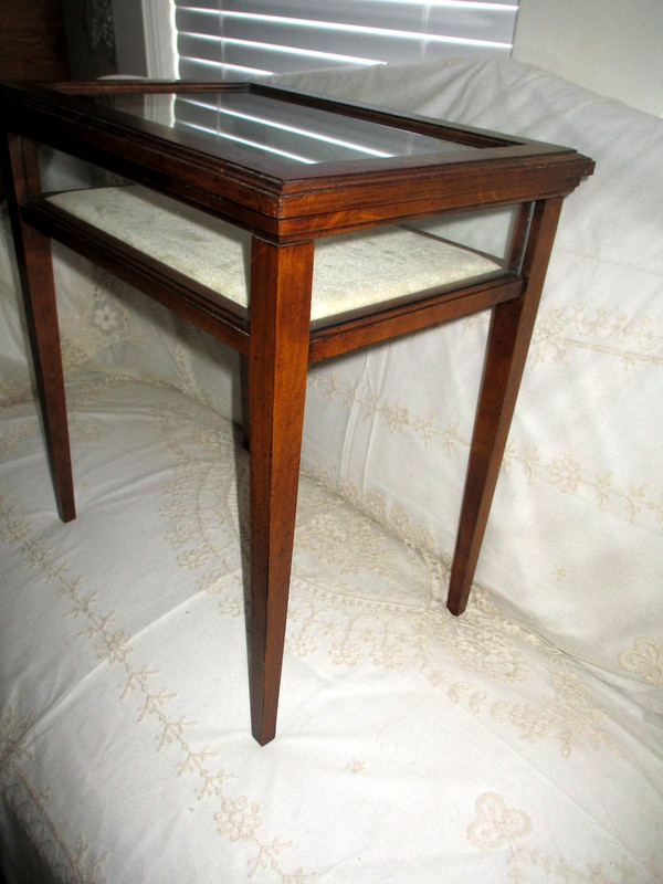 VTG Brandt Furniture Federal Style Mahogany Brighton Court Curio Table 20x18x13 gallery