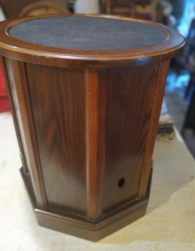 Mid Century Round Walnut Slate Top End Table / Side Table (ET782) gallery