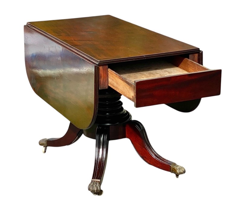 Antique Boston Mahogany Classical Drop Leaf Dining Table gallery
