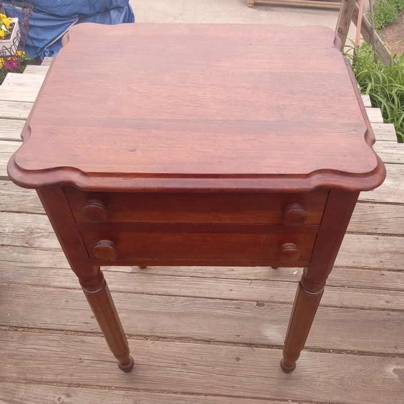 Cherry 2 Drawer Work Table / Nightstand (ET746)