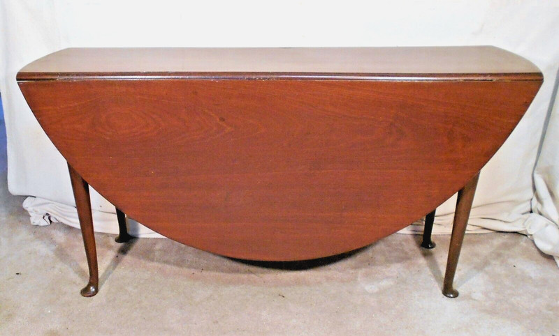 ANTIQUE 18th CENTURY QUEEN ANNE MAHOGANY DROP LEAF TABLE