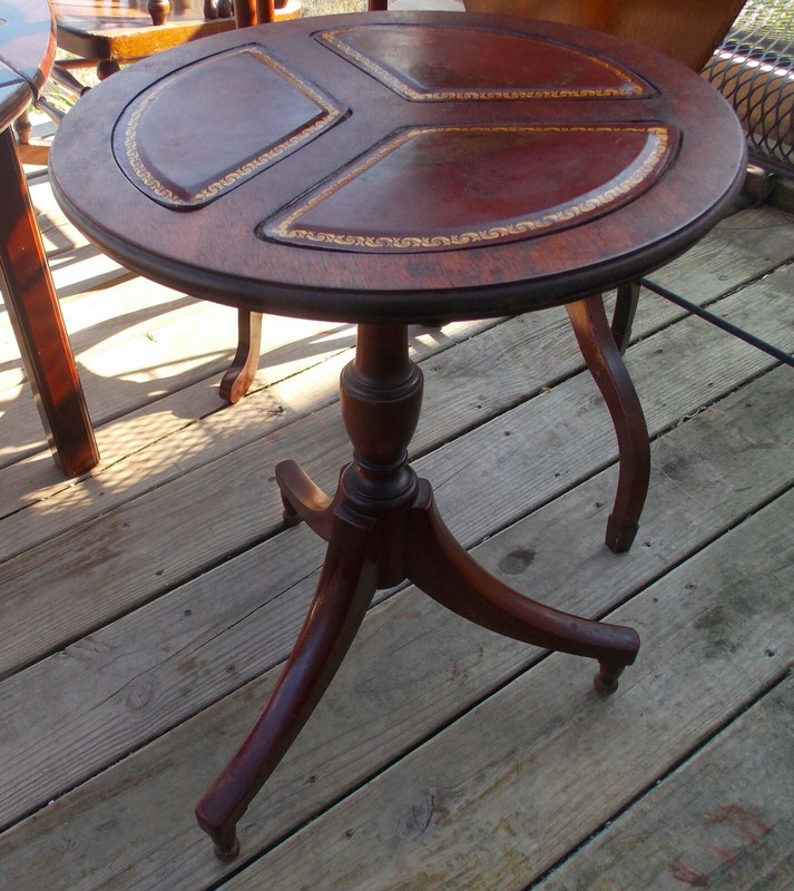 Mid Century Leather Top Inlay Round Table by Imperial gallery