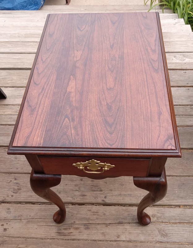 Mid Century Cherry End Table / Side Table by Harden (ET601)